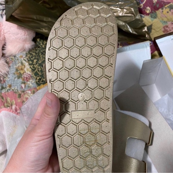 Sandals - Picture 2 of 3